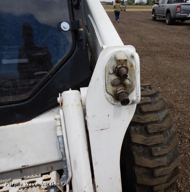 image for item DR1219 2020 Bobcat S740  skid steer loader