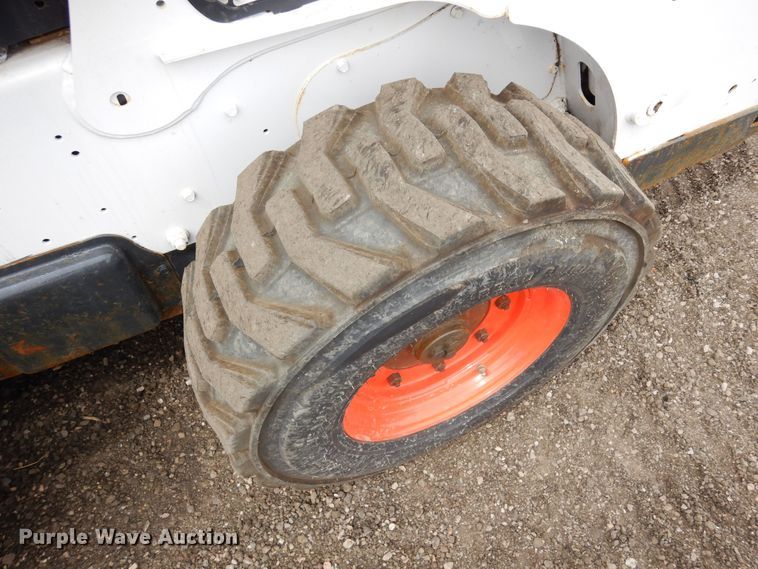 image for item DR1219 2020 Bobcat S740  skid steer loader