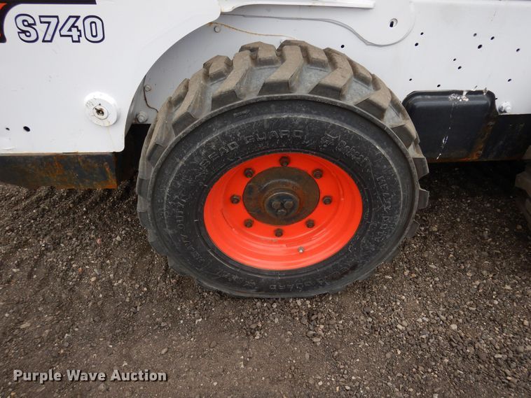 image for item DR1219 2020 Bobcat S740  skid steer loader