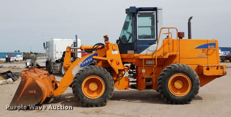 image for item DR1223 1996 Samsung SL120-2  wheel loader
