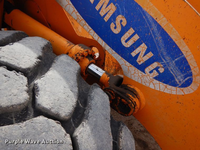 image for item DR1223 1996 Samsung SL120-2  wheel loader