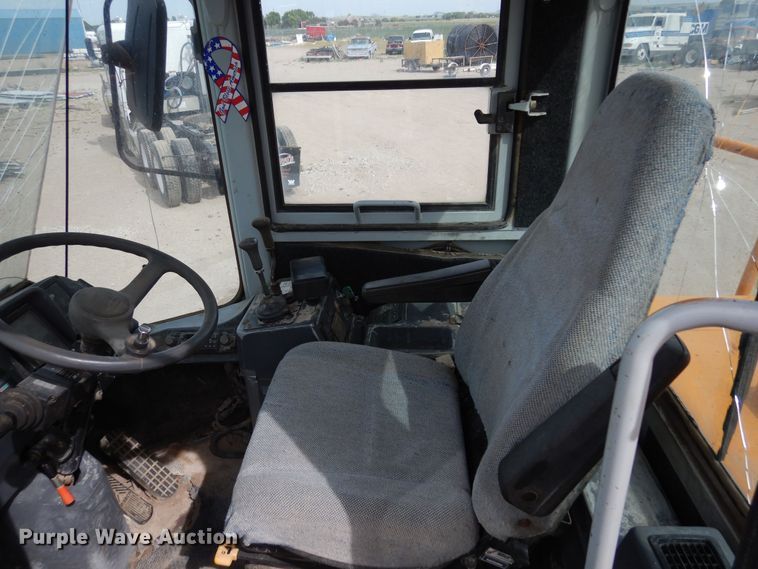 image for item DR1223 1996 Samsung SL120-2  wheel loader