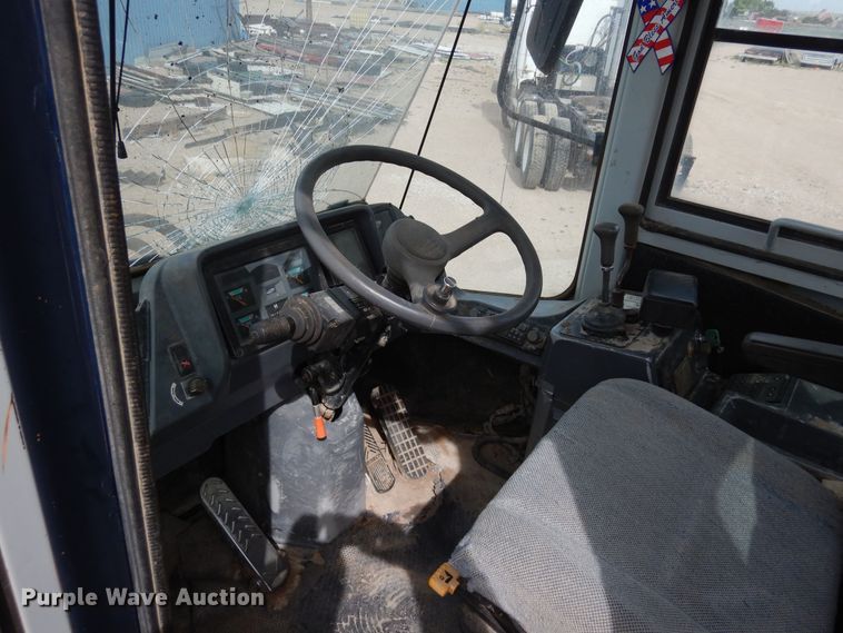 image for item DR1223 1996 Samsung SL120-2  wheel loader