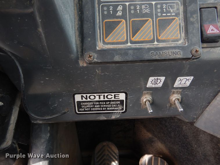 image for item DR1223 1996 Samsung SL120-2  wheel loader