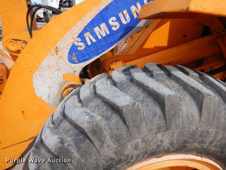 image for item DR1223 1996 Samsung SL120-2  wheel loader