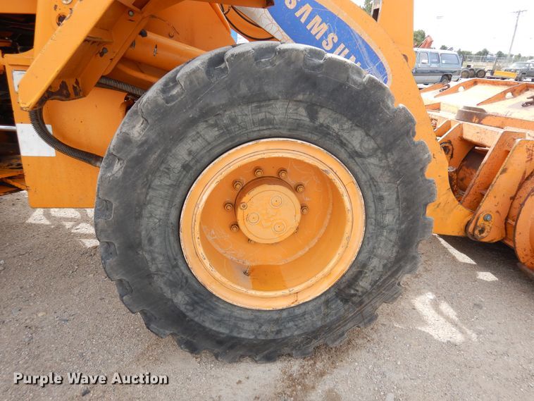 image for item DR1223 1996 Samsung SL120-2  wheel loader