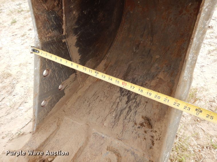 image for item DR1229 1994 John Deere 490E  excavator