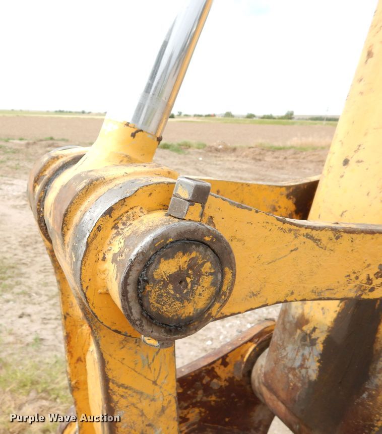 image for item DR1229 1994 John Deere 490E  excavator