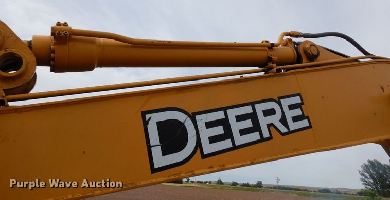 image for item DR1229 1994 John Deere 490E  excavator
