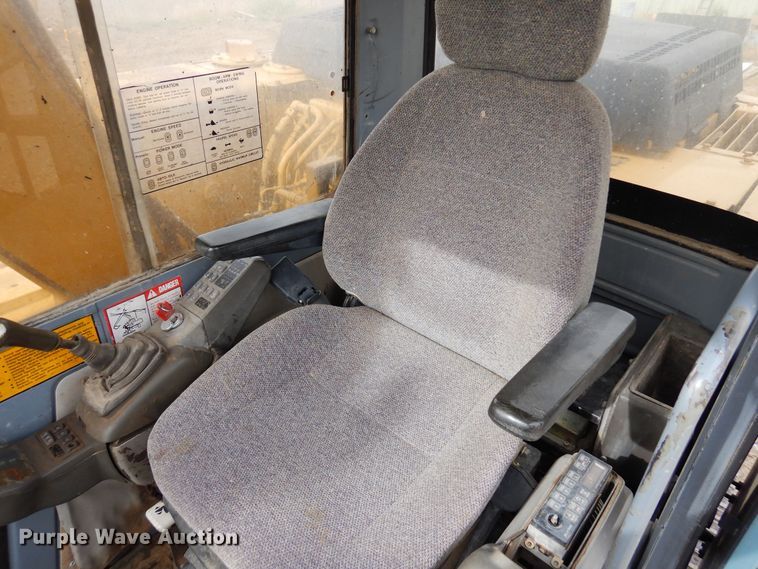 image for item DR1229 1994 John Deere 490E  excavator