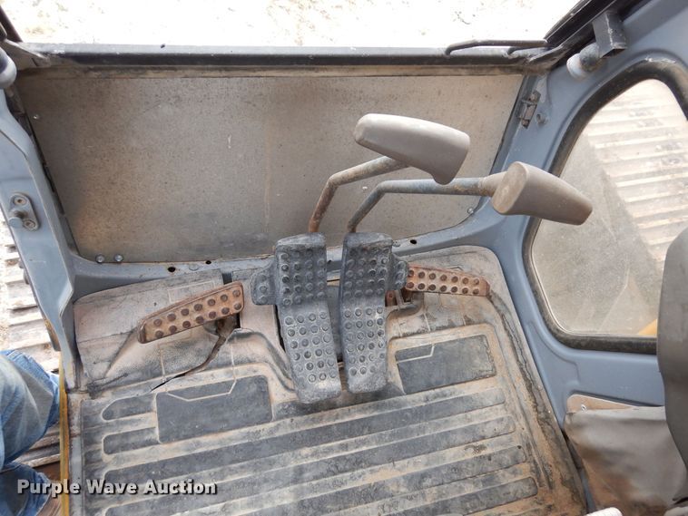 image for item DR1229 1994 John Deere 490E  excavator