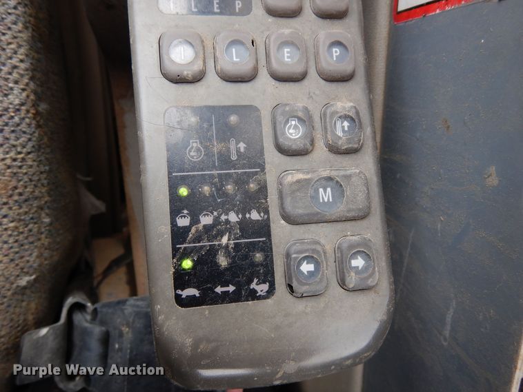 image for item DR1229 1994 John Deere 490E  excavator