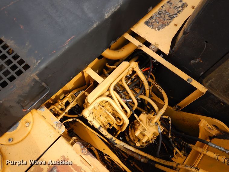 image for item DR1229 1994 John Deere 490E  excavator