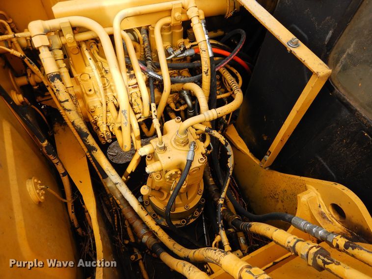 image for item DR1229 1994 John Deere 490E  excavator