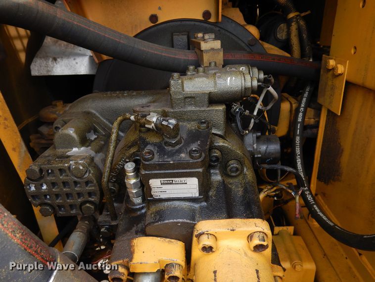 image for item DR1229 1994 John Deere 490E  excavator