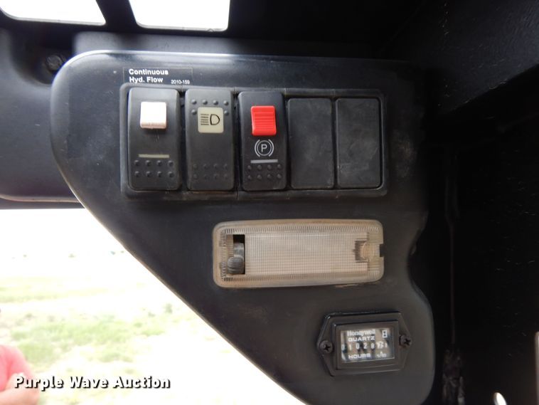 image for item DR1242 2011 Terex TSR-60  skid steer loader