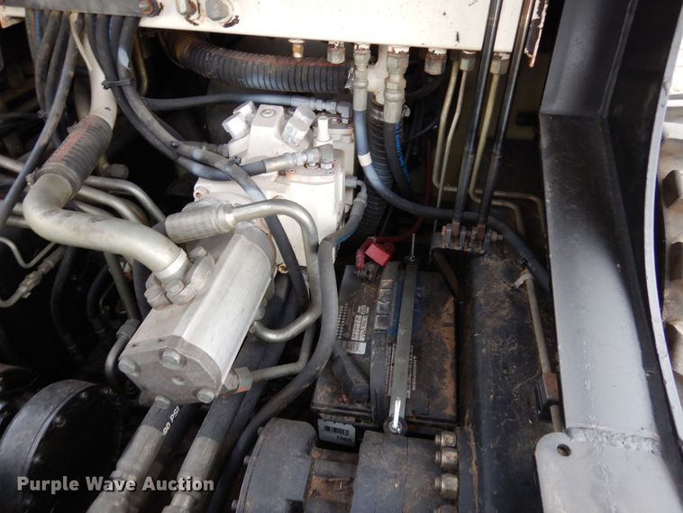 image for item DR1242 2011 Terex TSR-60  skid steer loader