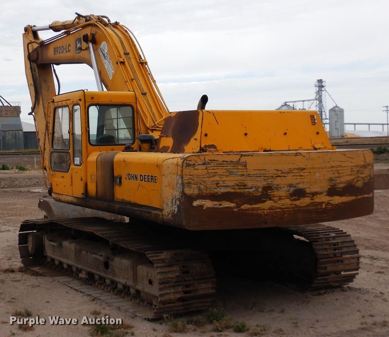 image for item DR1243 1991 John Deere 892D LC  excavator