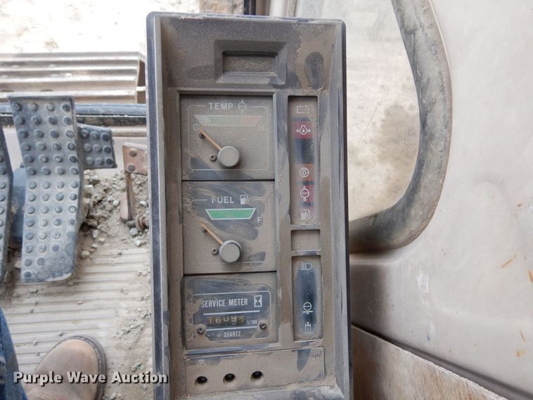 image for item DR1243 1991 John Deere 892D LC  excavator