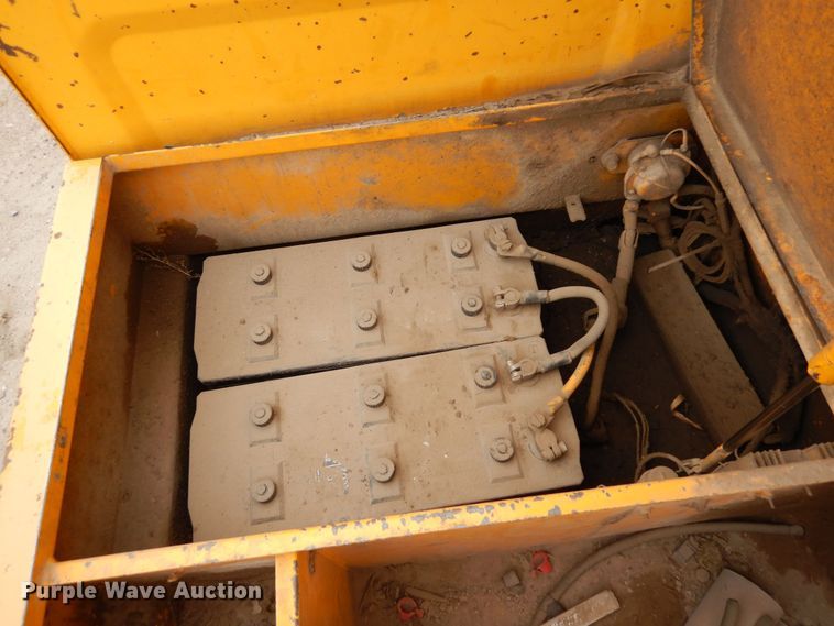 image for item DR1243 1991 John Deere 892D LC  excavator