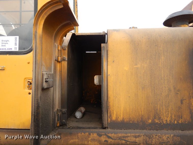 image for item DR1243 1991 John Deere 892D LC  excavator