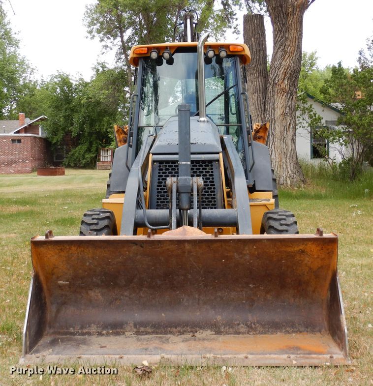 image for item DR1247 2007 John Deere 410J  backhoe