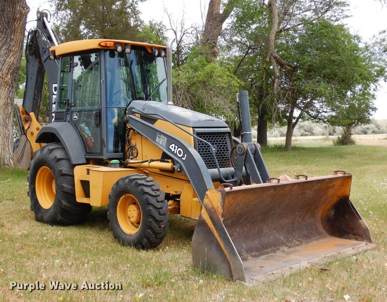 image for item DR1247 2007 John Deere 410J  backhoe