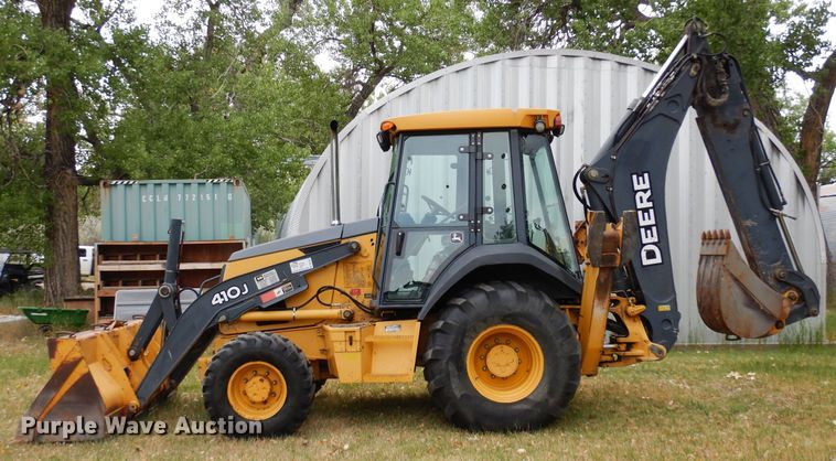 image for item DR1247 2007 John Deere 410J  backhoe