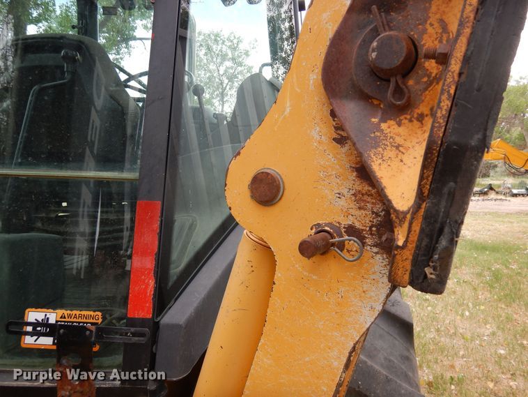 image for item DR1247 2007 John Deere 410J  backhoe