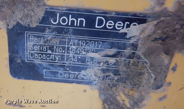 image for item DR1247 2007 John Deere 410J  backhoe