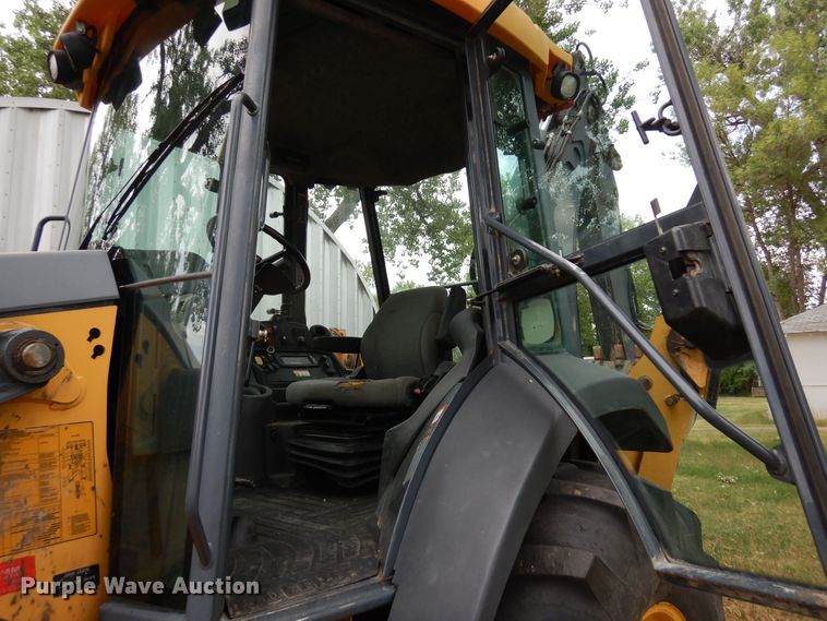 image for item DR1247 2007 John Deere 410J  backhoe