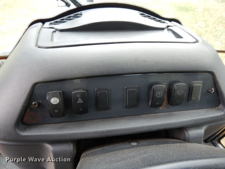 image for item DR1247 2007 John Deere 410J  backhoe