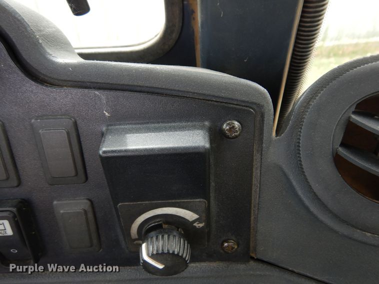 image for item DR1247 2007 John Deere 410J  backhoe