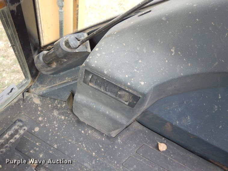 image for item DR1247 2007 John Deere 410J  backhoe