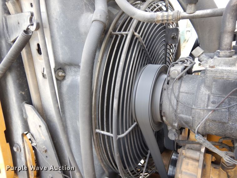 image for item DR1247 2007 John Deere 410J  backhoe