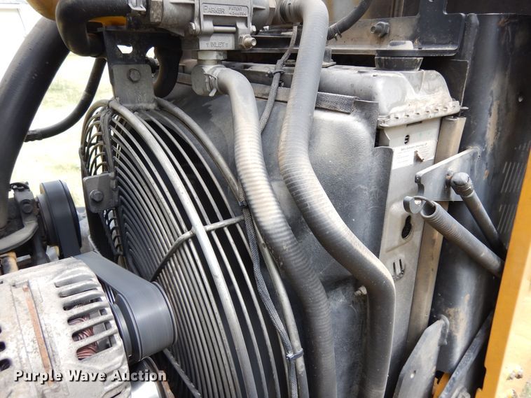 image for item DR1247 2007 John Deere 410J  backhoe