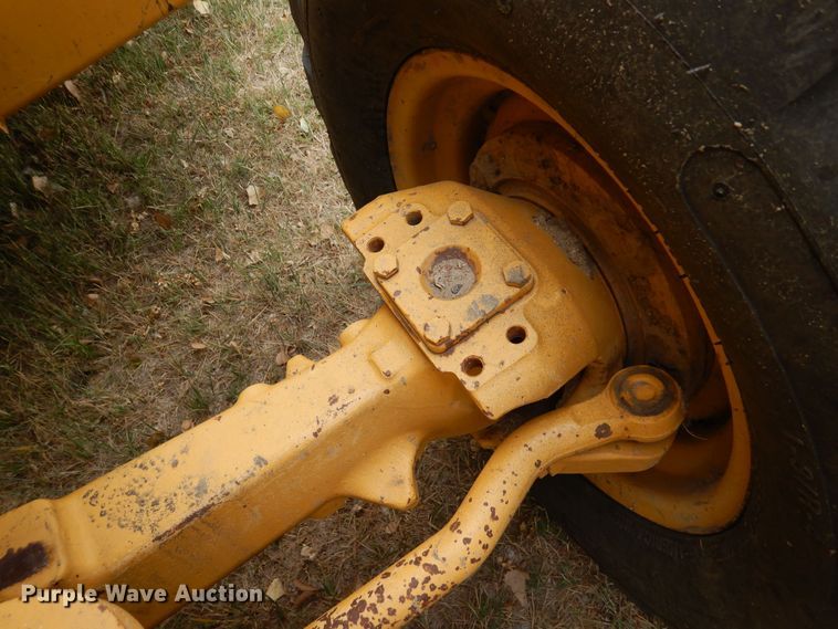 image for item DR1247 2007 John Deere 410J  backhoe