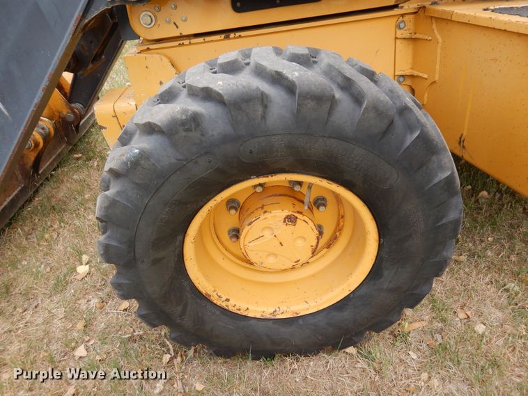 image for item DR1247 2007 John Deere 410J  backhoe