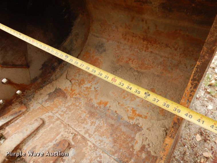 image for item DR1248 2007 John Deere 120C  excavator