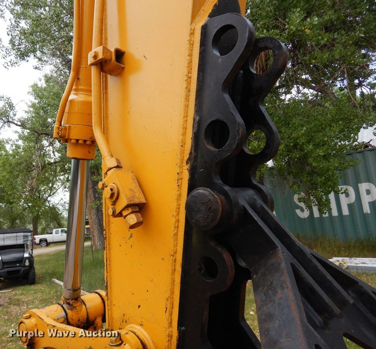 image for item DR1248 2007 John Deere 120C  excavator