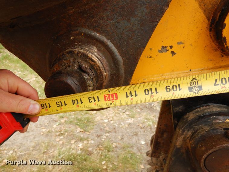 image for item DR1248 2007 John Deere 120C  excavator