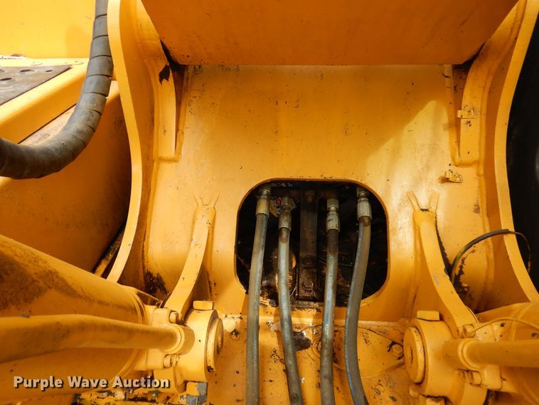 image for item DR1248 2007 John Deere 120C  excavator