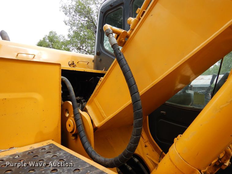 image for item DR1248 2007 John Deere 120C  excavator