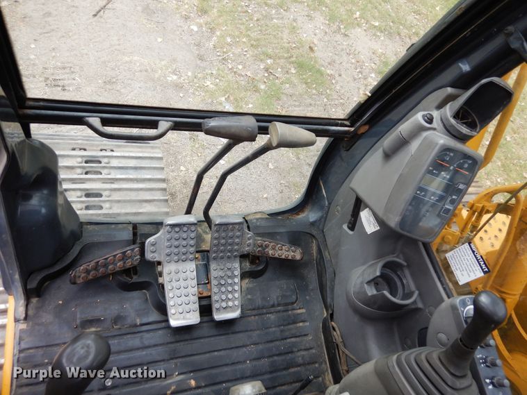 image for item DR1248 2007 John Deere 120C  excavator