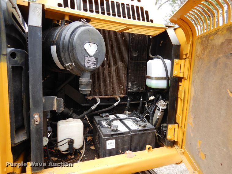 image for item DR1248 2007 John Deere 120C  excavator