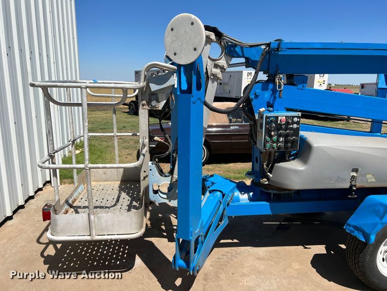 image for item DR1557 2006 Genie TZ50  boom lift