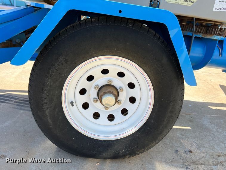 image for item DR1557 2006 Genie TZ50  boom lift