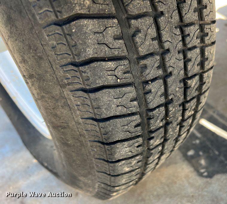 image for item DR1557 2006 Genie TZ50  boom lift