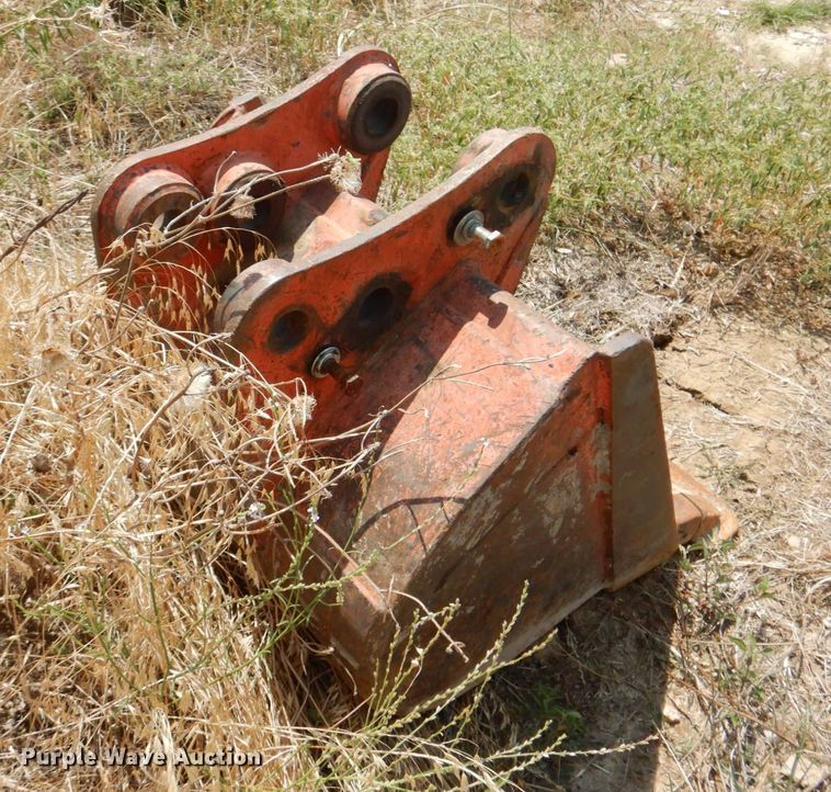 image for item DR1916 Excavator bucket