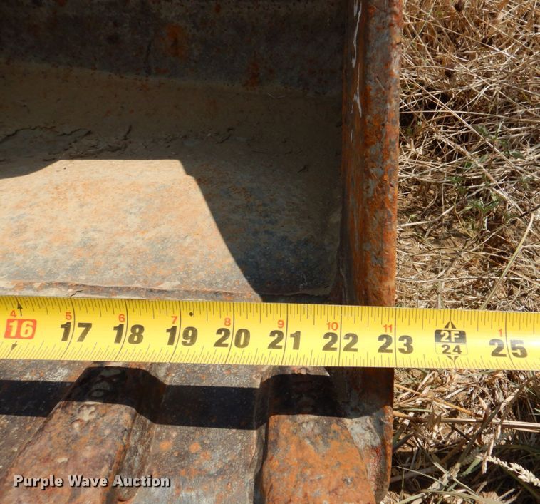 image for item DR1916 Excavator bucket